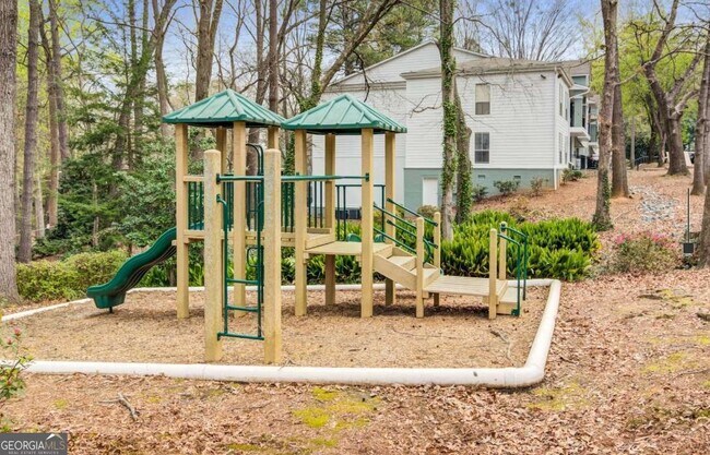 Building Photo - 2383 Akers Mill Rd