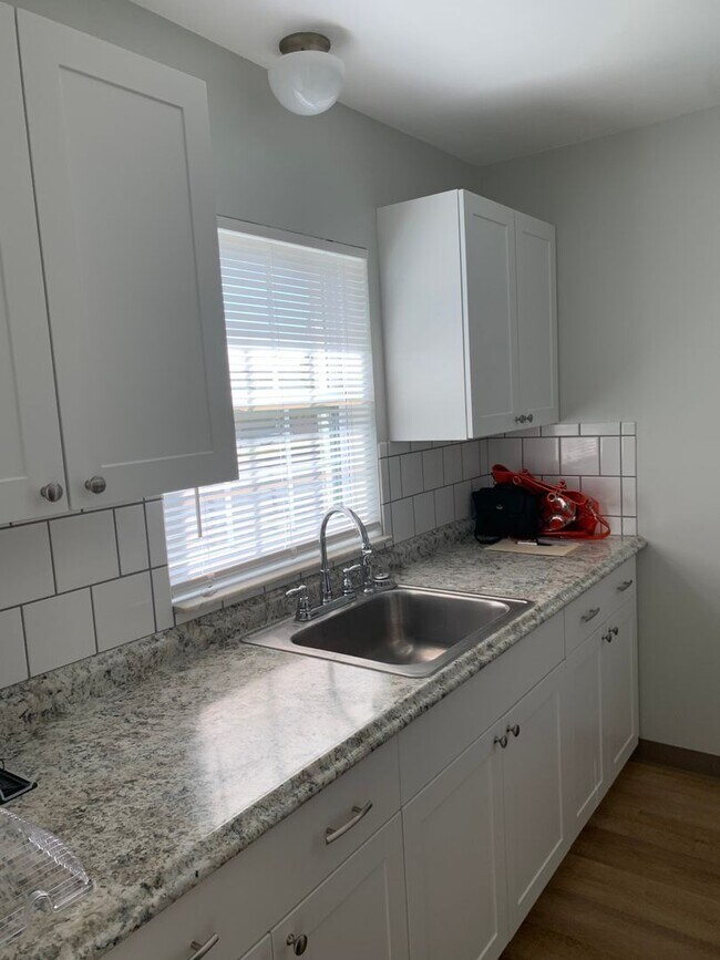 Building Photo - Vero Beach 2 Bedroom 1 Bath