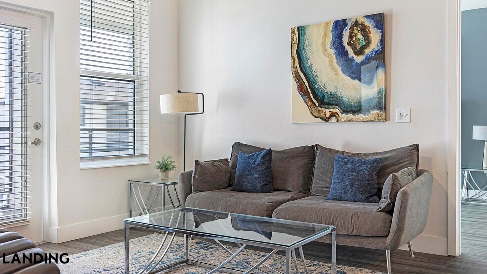 Building Photo - 4950 W Prescott St