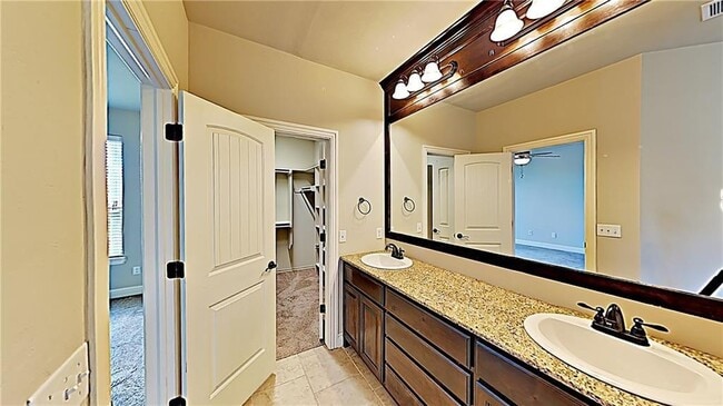 Building Photo - 2122 Turtle Creek Way