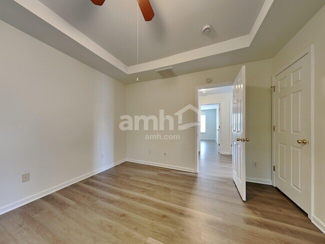 Building Photo - 2436 Carmathen Rd