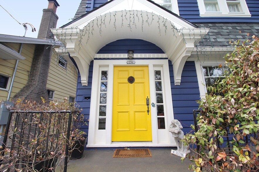 Building Photo - 2241 NE 33rd Ave