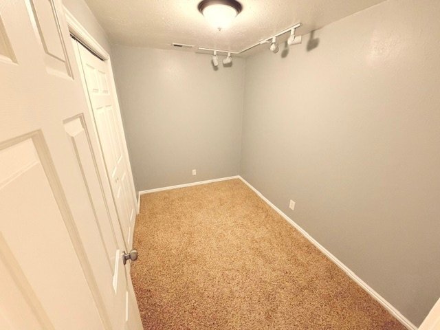 Building Photo - 263 W 1080 N