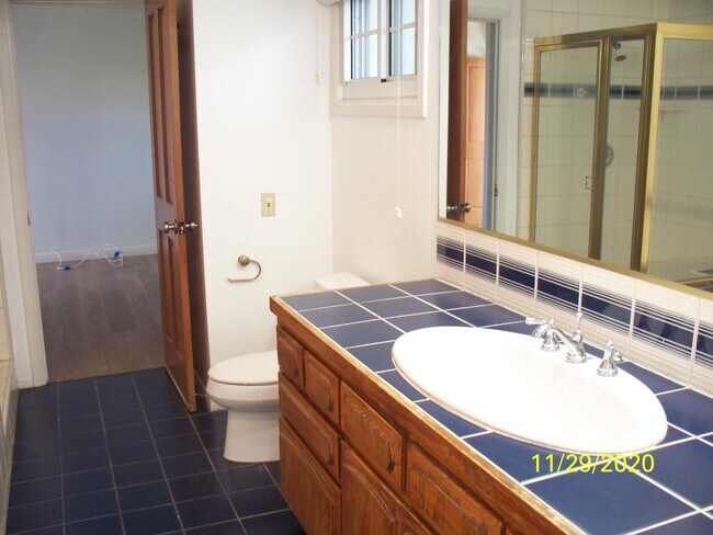 Building Photo - 7339 W 91st St