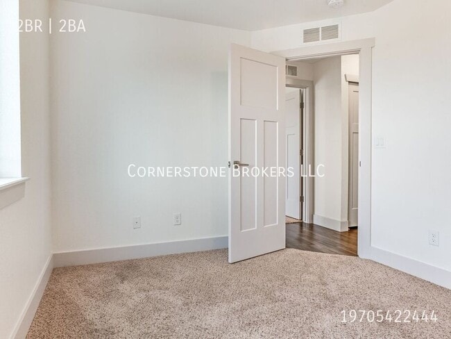 Building Photo - 112 Parkview Ct