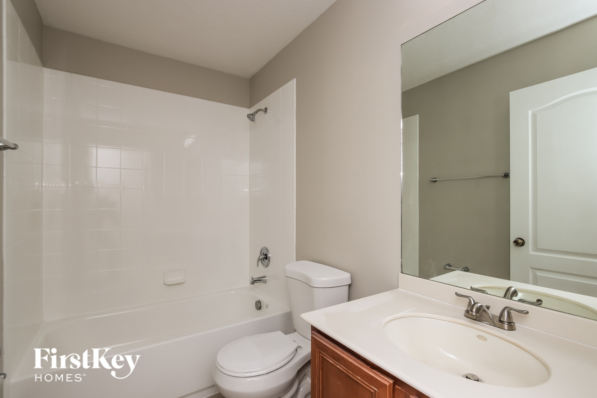 Building Photo - 606 Reading St SE