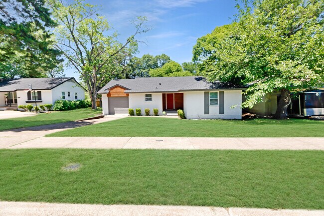 Primary Photo - 1839 Sedona Ln