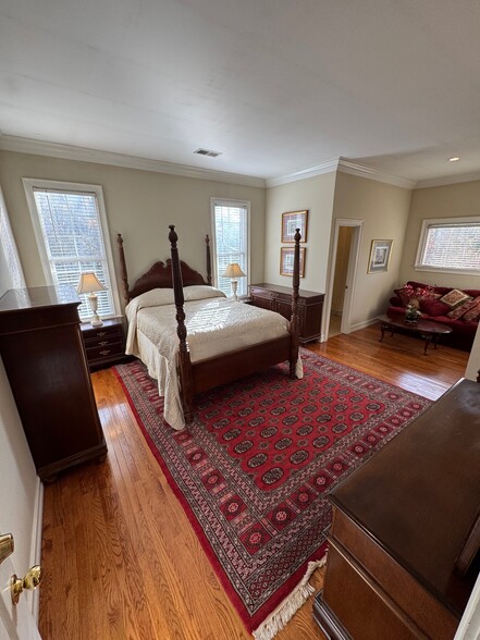 Building Photo - 200 Winding Stair Trl