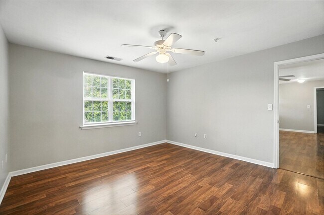 Building Photo - Minutes from UNCC Campus