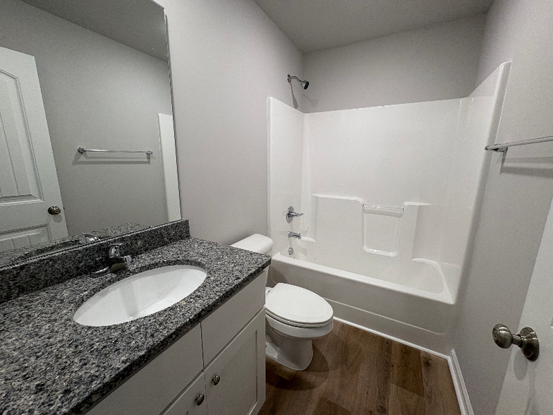 Building Photo - 16 Shiloh Dr