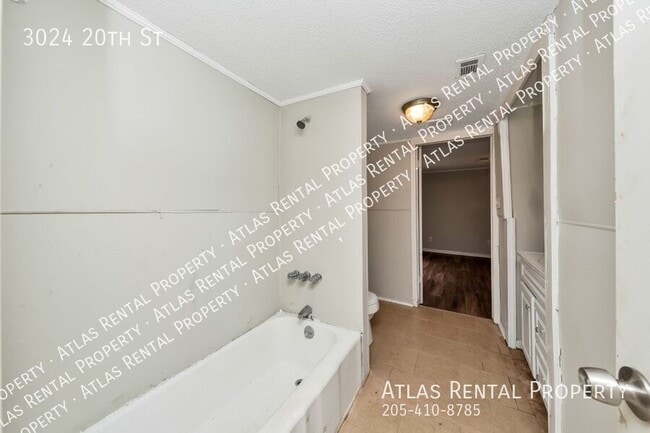 Building Photo - 3024 20th St