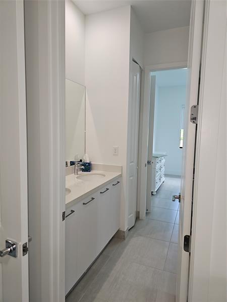 Building Photo - 10396 SW 57th Ct