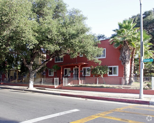 Building Photo - 1685 N Summit Ave