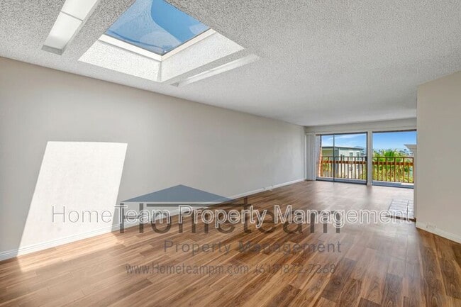 Building Photo - 2940 Lawrence St