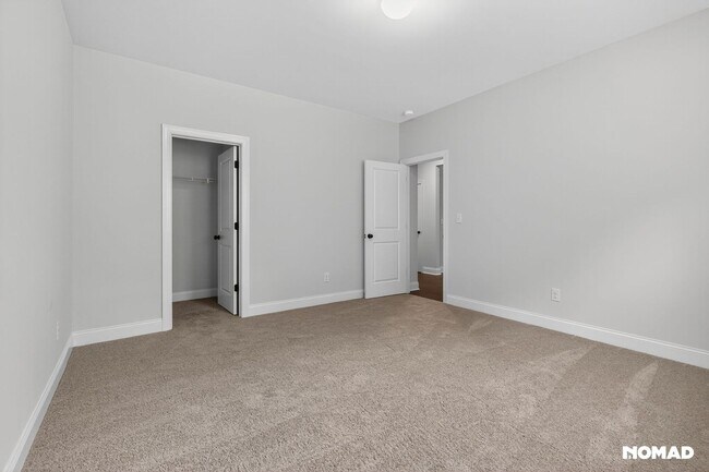 Building Photo - Spacious 5BR House in Buford