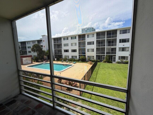 Building Photo - 4500 N Flagler Dr