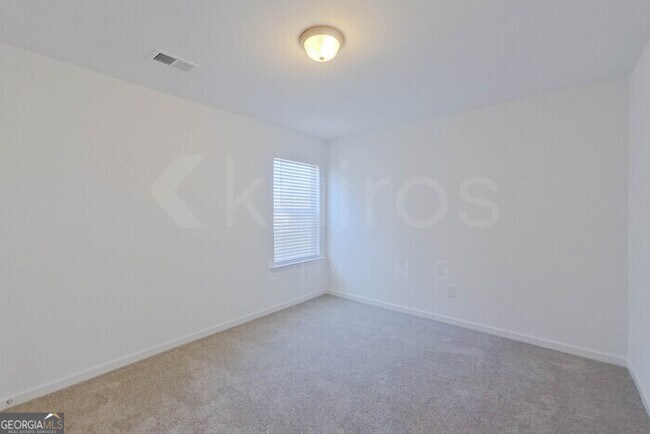 Building Photo - 111 English Oak Ln