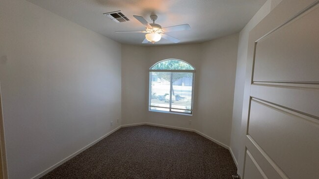 Building Photo - 2350 S Olivewood