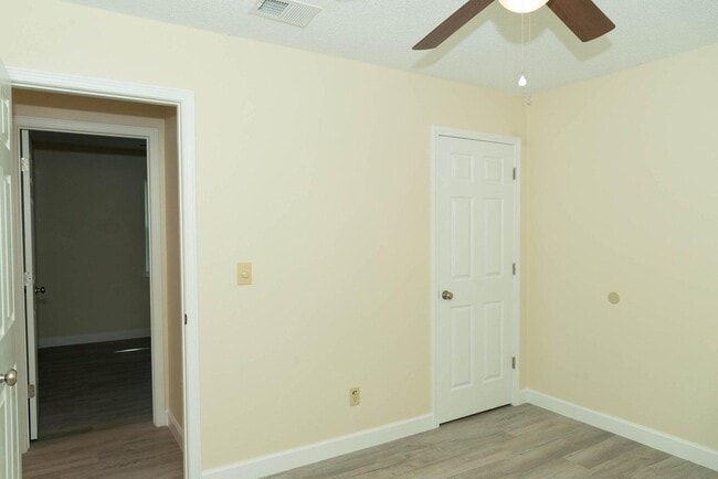 Building Photo - 705 Winton Ct