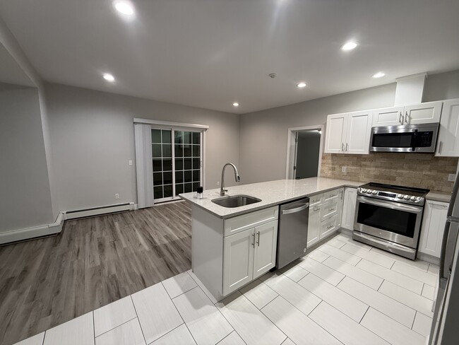 Building Photo - 19 Rose St