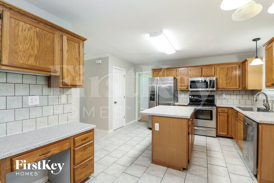 Building Photo - 1302 Sweetgum Ln