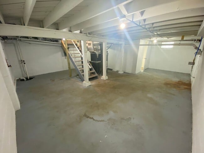 Building Photo - 2209 N 38th Ave