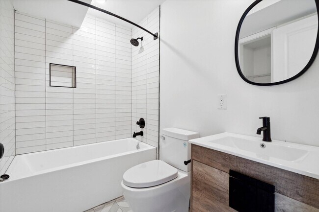 Building Photo - 1338 N 15th St