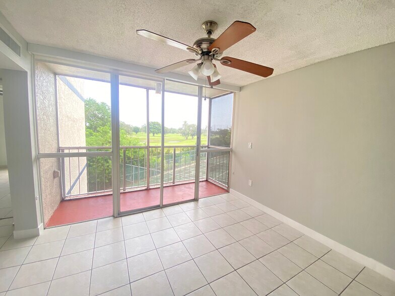 Building Photo - 7125 NW 186th St