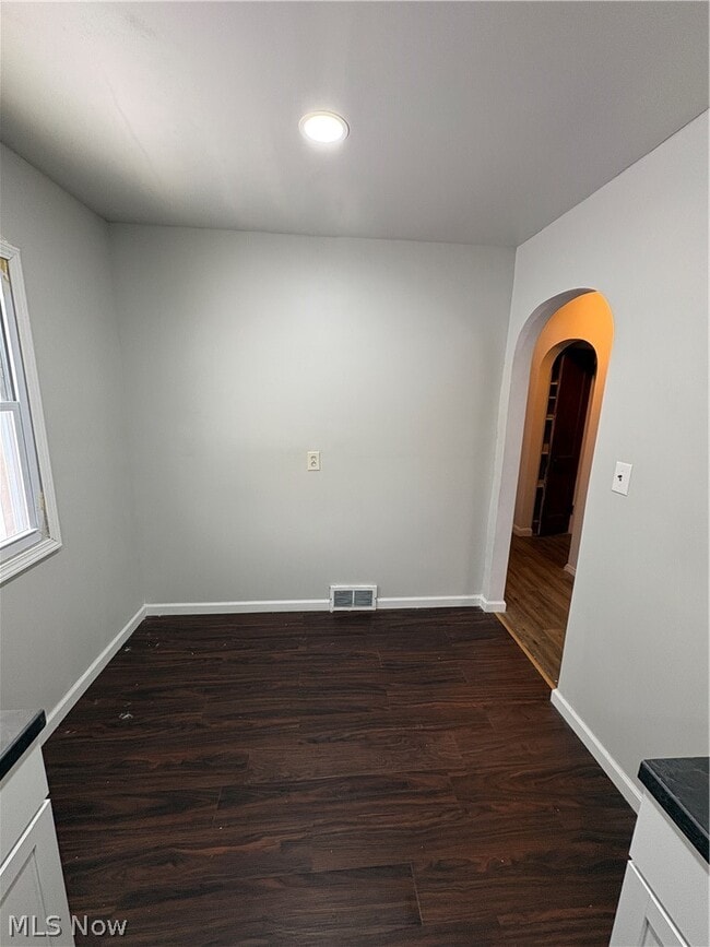 Building Photo - 751 Wilbur Ave