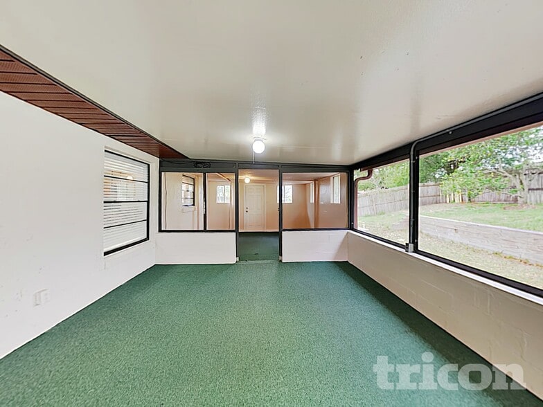 Building Photo - 6427 Undine Way