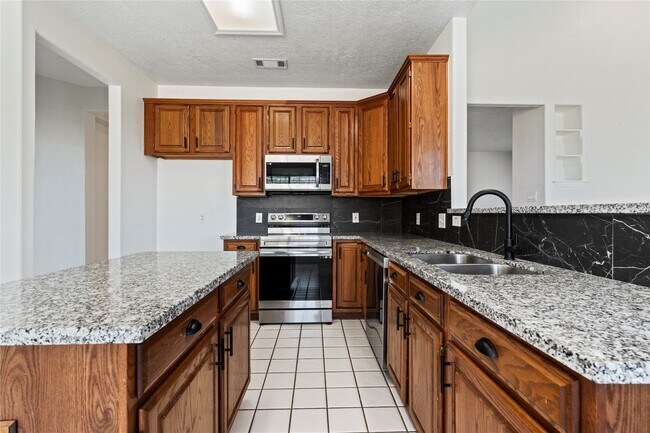 Building Photo - 1602 Winston Homestead Dr