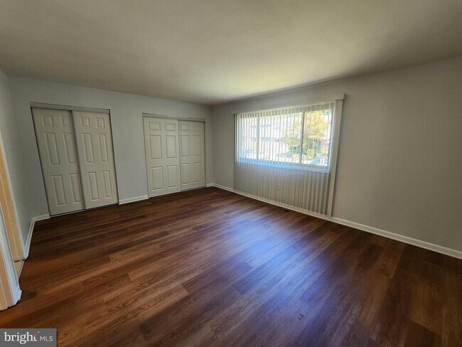 Building Photo - 8108 Salt Lake Dr
