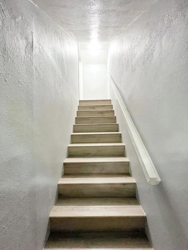 Building Photo - 5637 Birchman Ave