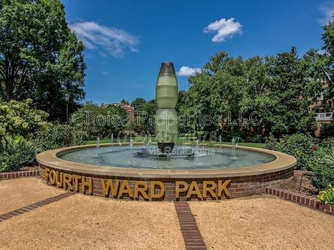 Building Photo - 224 N Poplar St