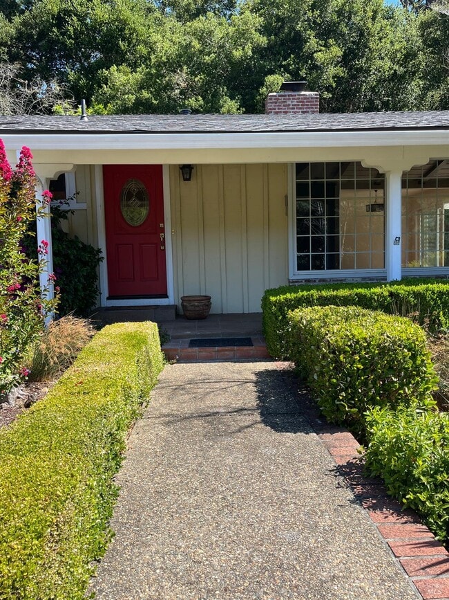Building Photo - 323 Rheem Blvd