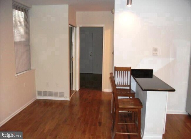 Building Photo - 912 Spruce St