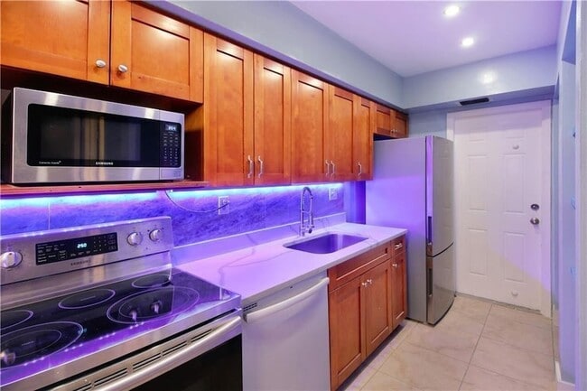 Building Photo - 4087 Coral Springs Dr