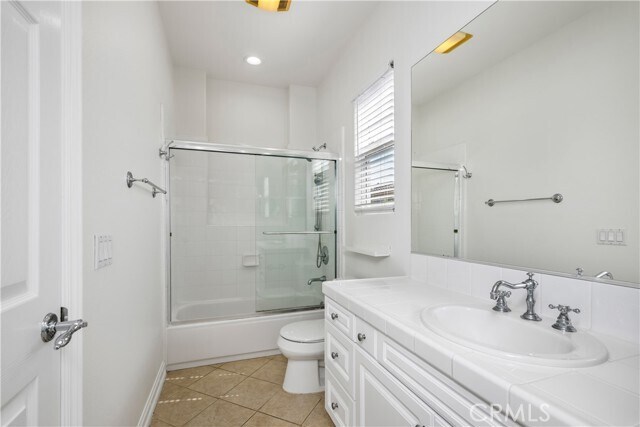 Building Photo - 26 Marble Sands