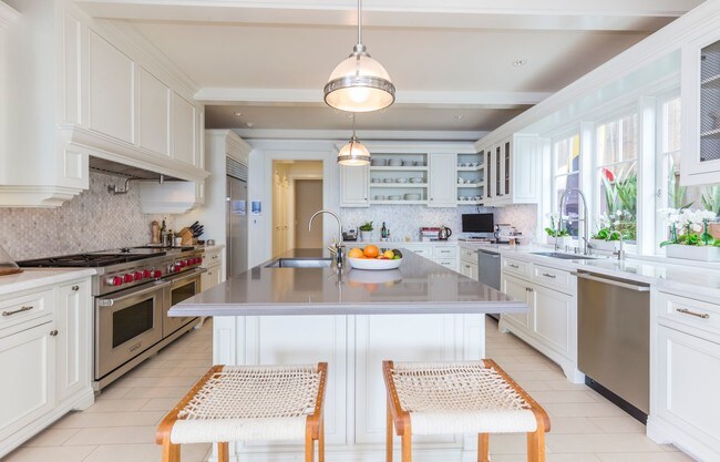 Building Photo - 119 Malibu Colony Rd