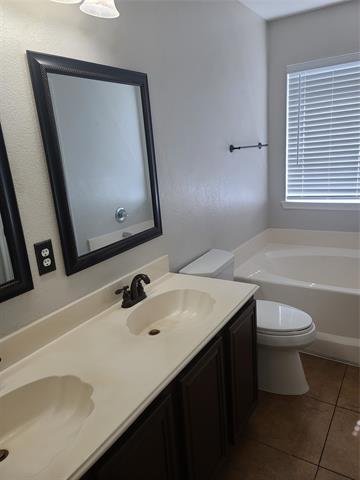 Building Photo - 305 Lake Wichita Dr