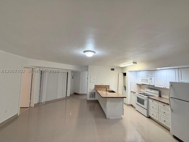 Building Photo - 15635 SW 74th Cir Dr