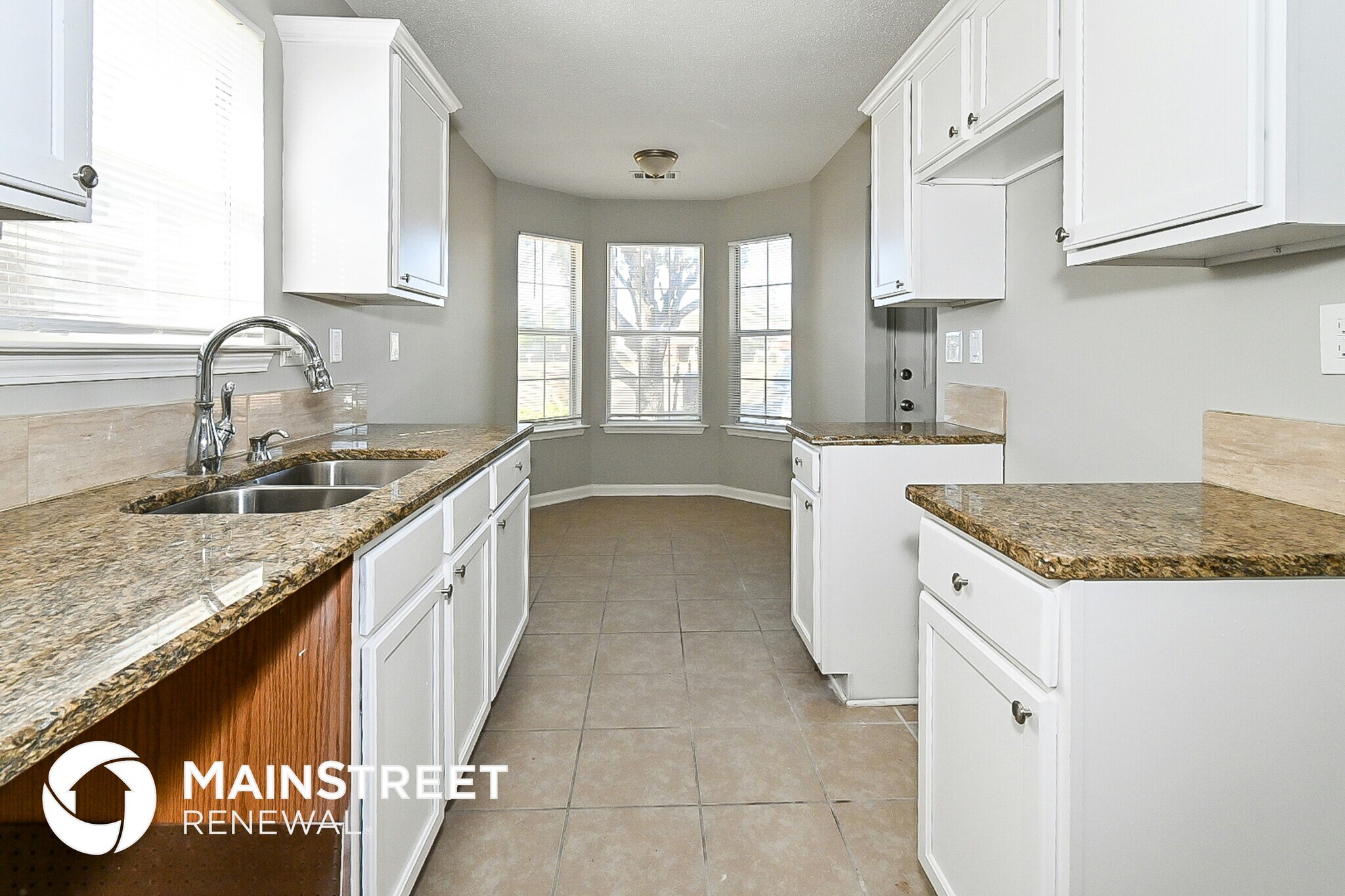Building Photo - 7865 Shadowland Cove