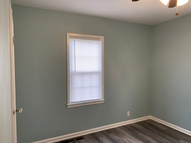 Building Photo - Great Home in South Broad Ripple!