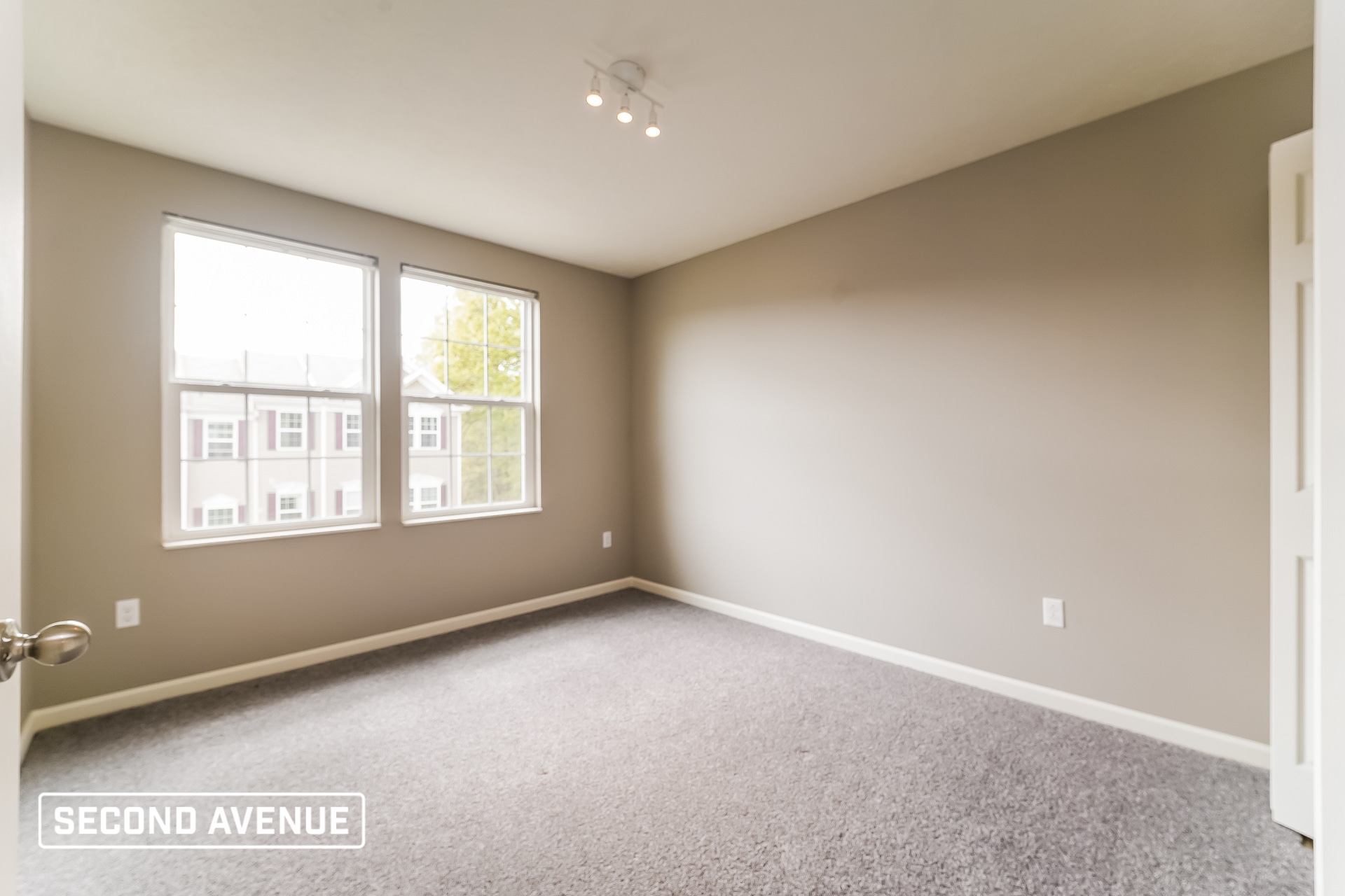 Building Photo - 118 Holly Hill Dr