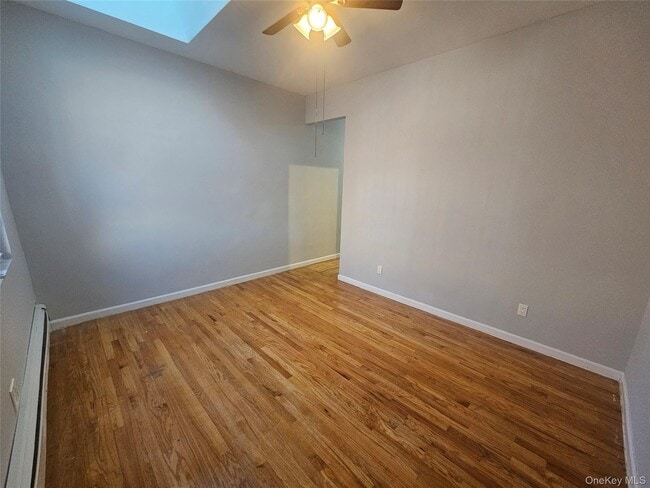 Building Photo - 202-15 Hollis Ave