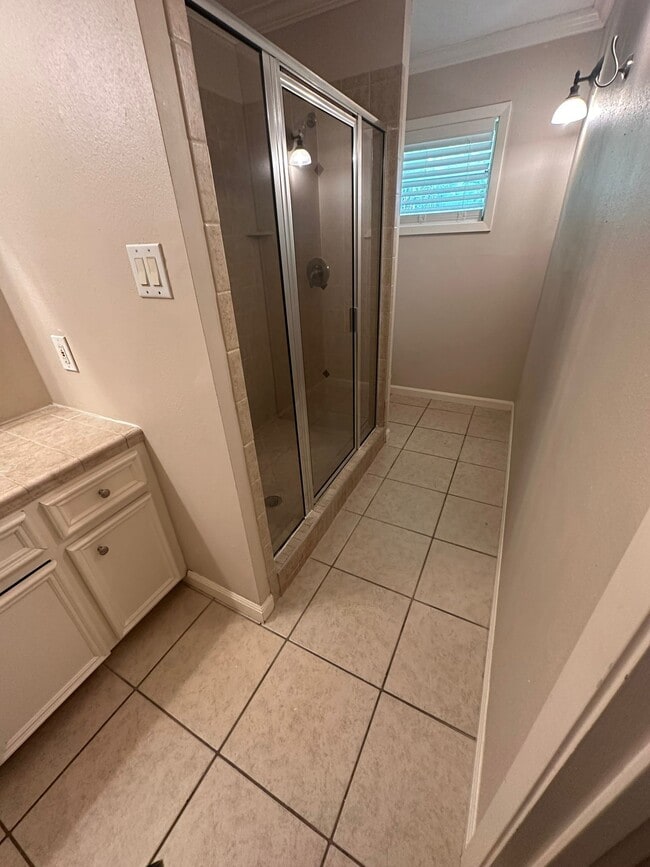 Building Photo - 4422 Nenana Dr