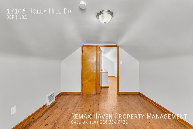 Building Photo - 17106 Holly Hill Dr