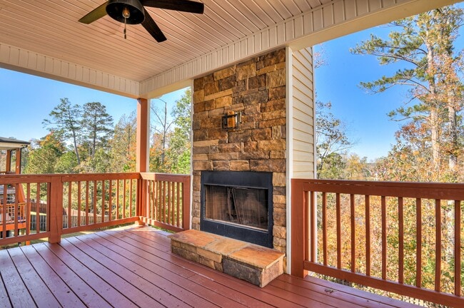 Building Photo - 848 Tyler Woods Dr