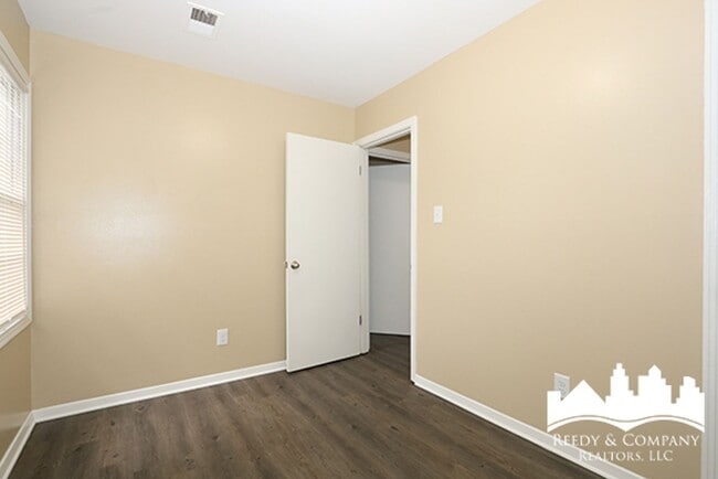 Building Photo - 3704 Irma St