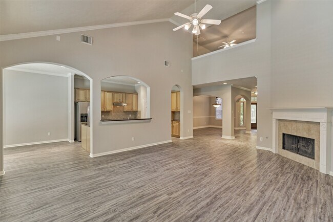Building Photo - 7 Raindance Ct